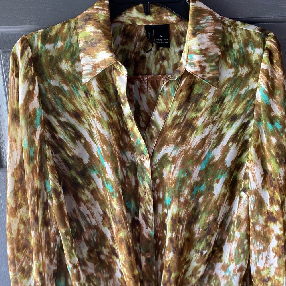New Directions button down blouse size m